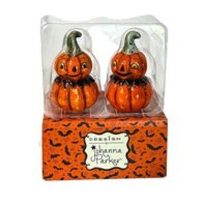 Johanna Parker Halloween Jack ‘O Lantern Salt & Pepper Shakers Tiered Trays